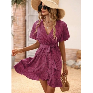 Kadın Kısa Kelebek Kollu Kruvaze Yakalı Belden Kuşaklı Kısa Desenli Süprem Elbise