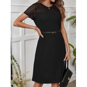 Kadın Kısa Kollu Bisiklet Yaka Dantel Detaylı Düğmeli Modal Elbise