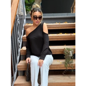 Kadın Omuzdan Açık Askılı Viskon Iki Iplik Bluz