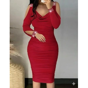 Kadın Omuzlardan Açık Uzun Kollu Taşlı Degaje Yakalı Sandy Midi Elbise