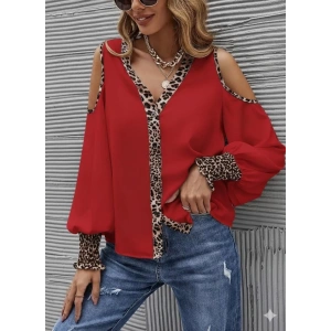 Kadın Omuzlardan Açık Yakalı önden Düğmeli Leopar Detaylı Sandy Bluz