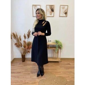 Kadın Uzun Kollu Balıkçı Yaka Omuzda Damla Detaylı Yırtmaçlı Krep Midi Elbise