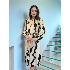 Kadın Uzun Kollu Bisiklet Yaka Geometrik Desenli Midi Dalgıç Elbise