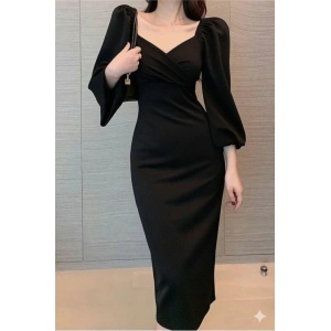 Kadın Uzun Kollu Kalp Yakalı Midi Ithal Krep Elbise