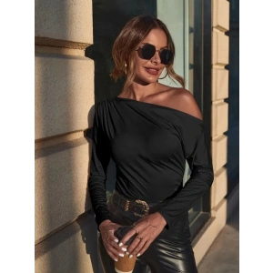 Kadın Uzun Kollu Tek Omuzu Açık Büzgü Detaylı Sandy Bluz