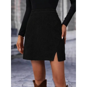 Kadın Yüksek Belli Etek Ucu Asimetrik Yırtmaç Detay Kadife Mini Etek