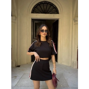 Osy Modal Yumuşak Dokulu Kumaş Parçalı Bisiklet Yaka T-shirt Mini Şortlu Etek İkili Takım - Siyah