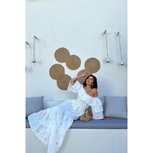 Pembe Omuzları Lastikli Brode Elbise