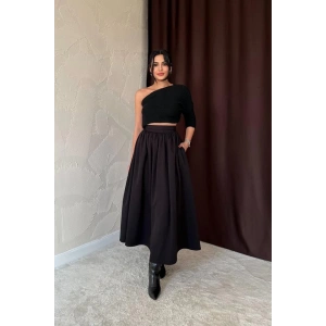 Siyah Beli Büzgülü Etek