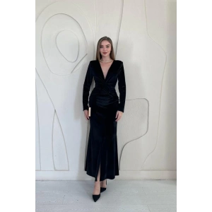 Siyah Önü Yırtmaçlı Güllü Elbise