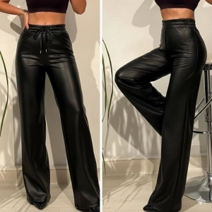 Yüksek Bel Geniş Paça Içi şardonlu Deri Pantolon.