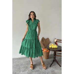 Zümrüt Fırfırlı Düğmeli Elbise