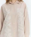 Şili çiçek figürlü oversize kadın gömlek-Bej