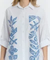 Şili çiçek figürlü oversize kadın gömlek-Beyaz