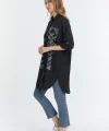 Şili çiçek figürlü oversize kadın gömlek-Siyah