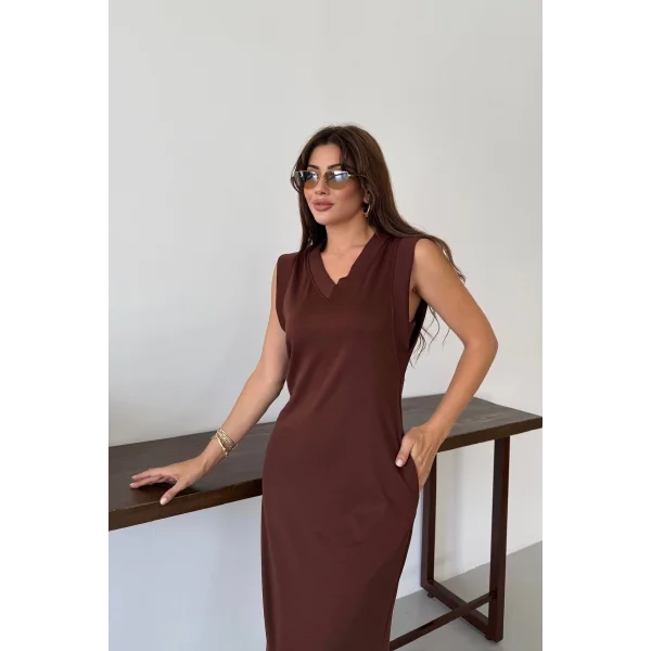 Pamuk V Yaka Yırtmaçlı Uzun Elbise –kahverengi