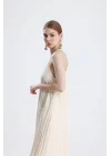 Halter yaka pliseli dökümlü elbise