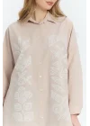 Şili çiçek figürlü oversize kadın gömlek-Bej