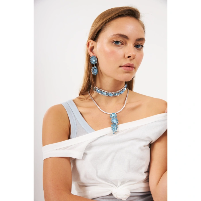 ICY CHOKER