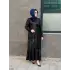 MİHRİBAN DEERİ KOLYE DETAYLI ELBİSE SİYAH