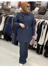 KREM CEKETİ TAŞ DETAYLI PANTOLONLU TAKIM MAVİ