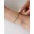 Çizgi Desenli Hologramlı Altın Bileklik