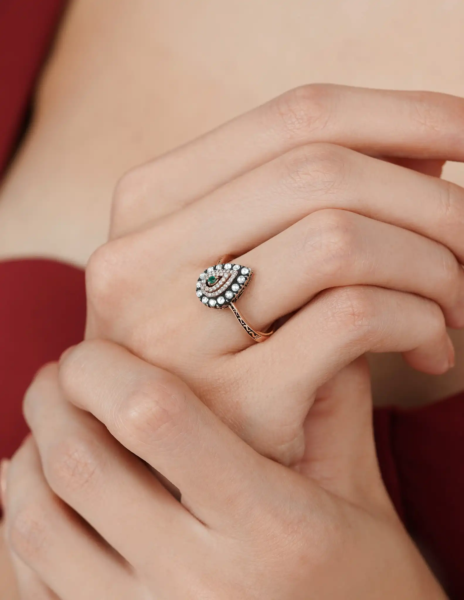 0.32 Ct. Zümrüt Ve Elmas Taşlı Yüzük