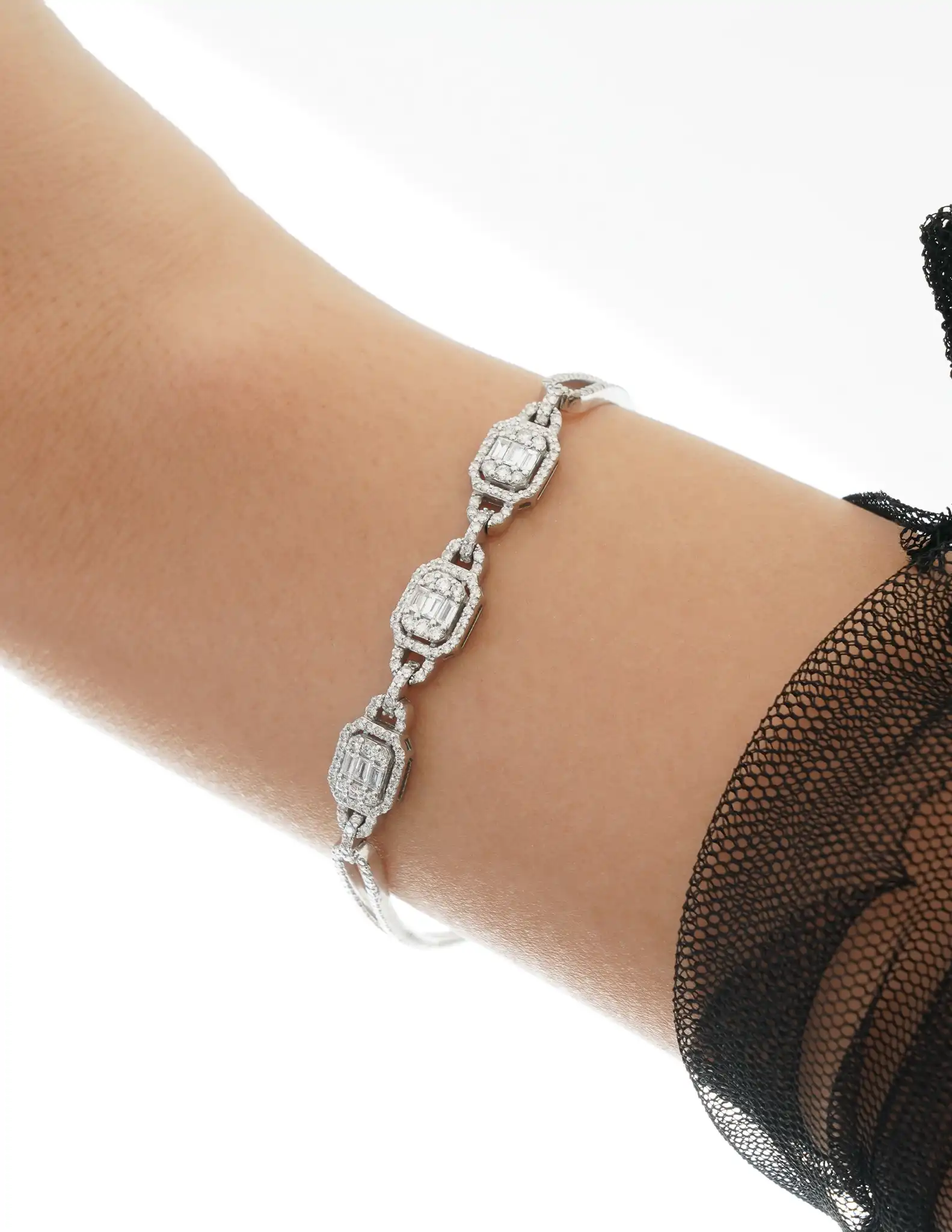 1.18 Ct. Pırlanta Baget Bileklik