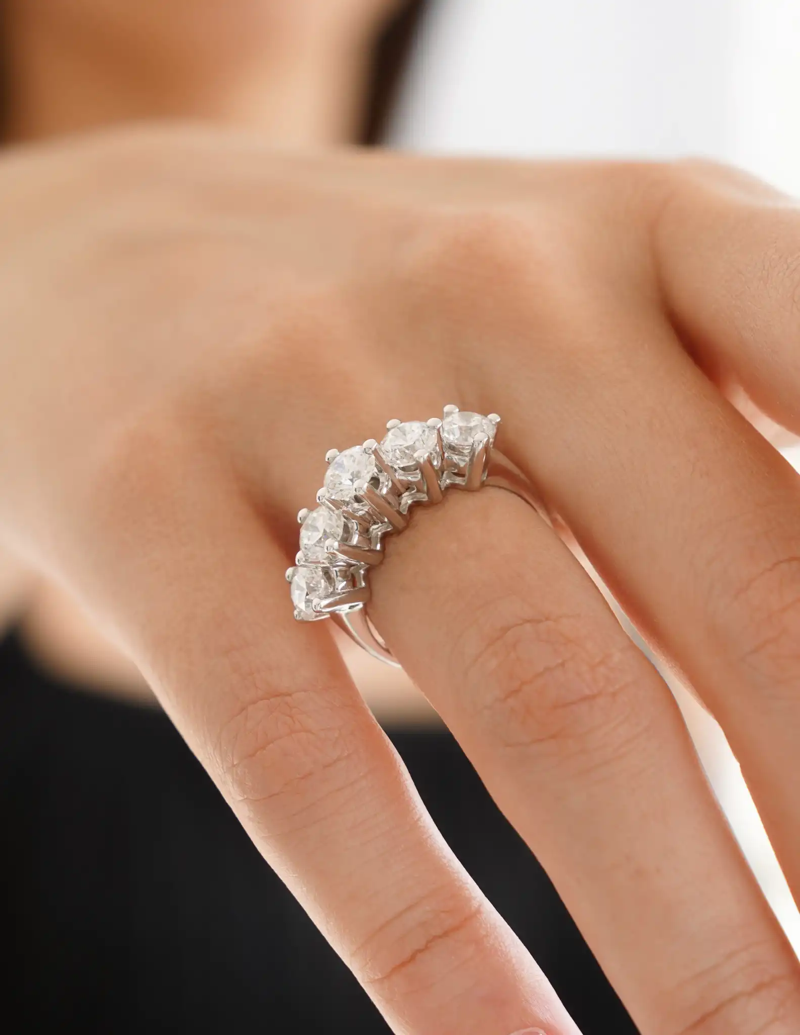 2.55 Ct. Pırlanta Beştaş Yüzük