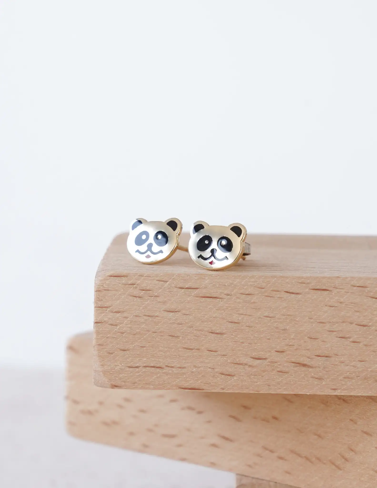 Mineli Panda Altın Küpe