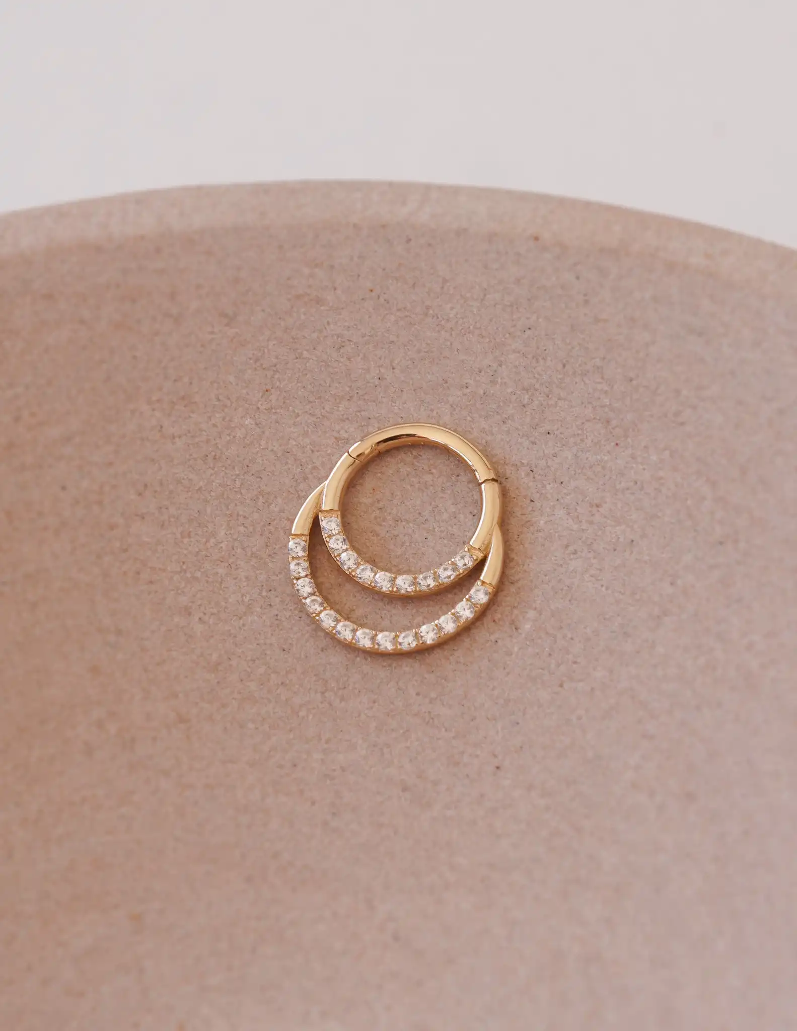 Taşlı Çift Halka Helix Piercing