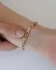 Taş Detaylı Ataç Zincir Bileklik