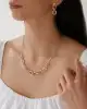 Beyaz Mineli Altın Küpe