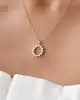 Beyaz Mineli Altın Mini Yonca Kolye