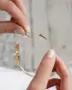 İnci Taşlı Altın Kelepçe Bileklik