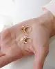 Kalp Sallantılı Altın Küpe