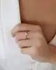 Oval Taşlı Altın Yüzük