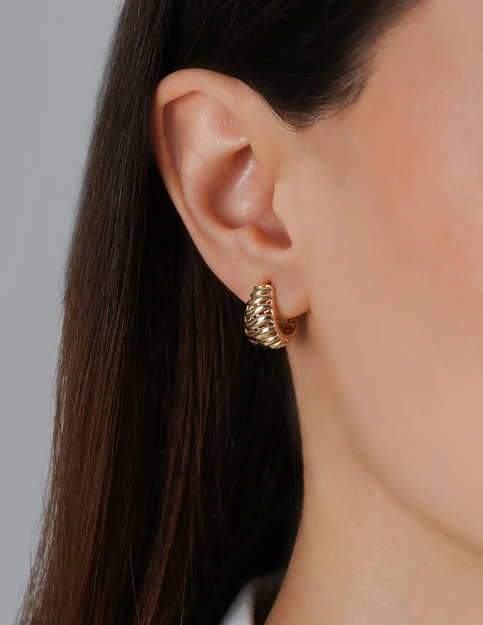 Çizgi Desenli Bold Halka Küpe