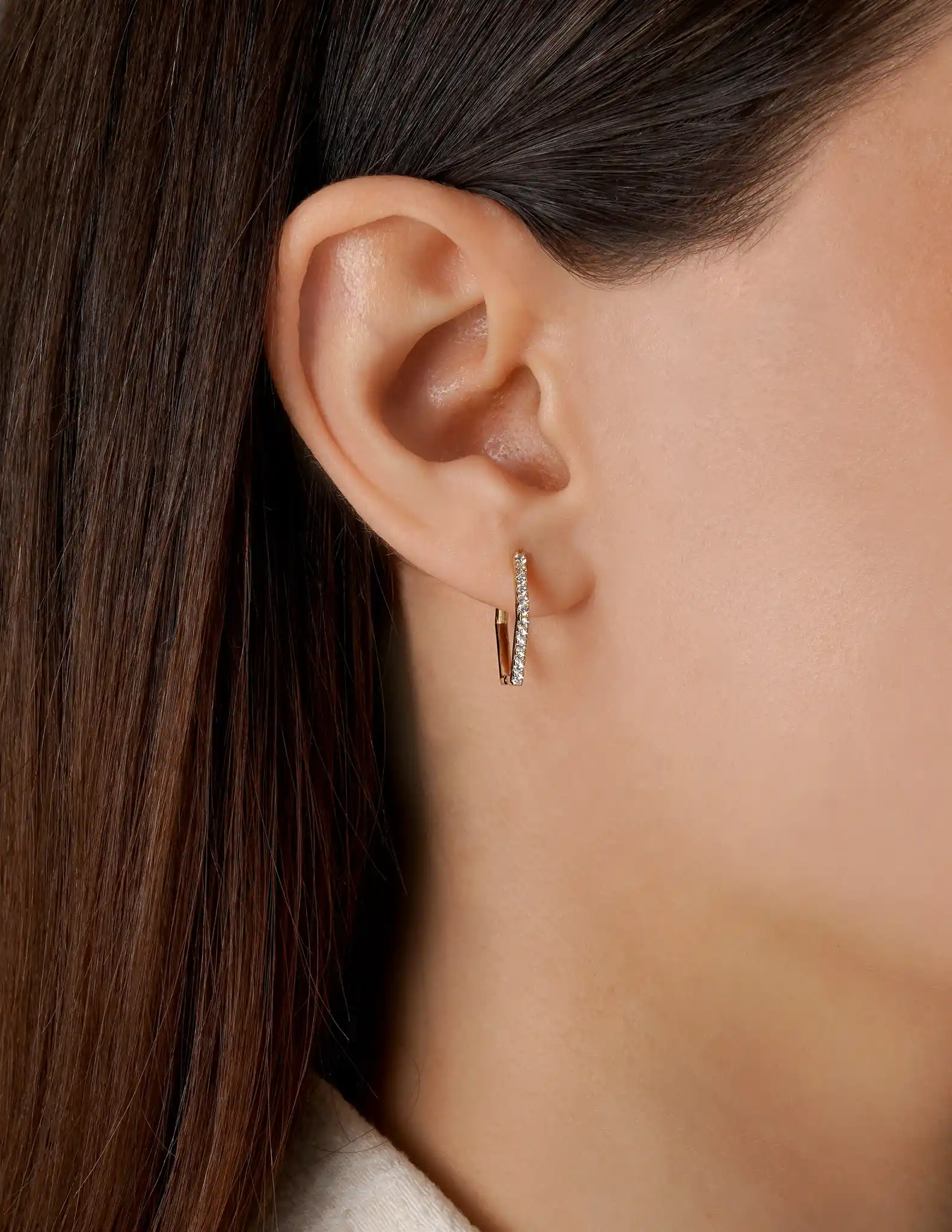 Taşlı Beşgen Altın Küpe