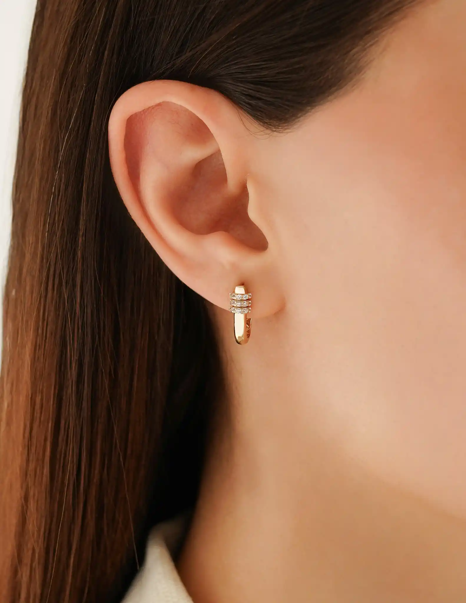 Tria Taşlı Dörtgen Küpe