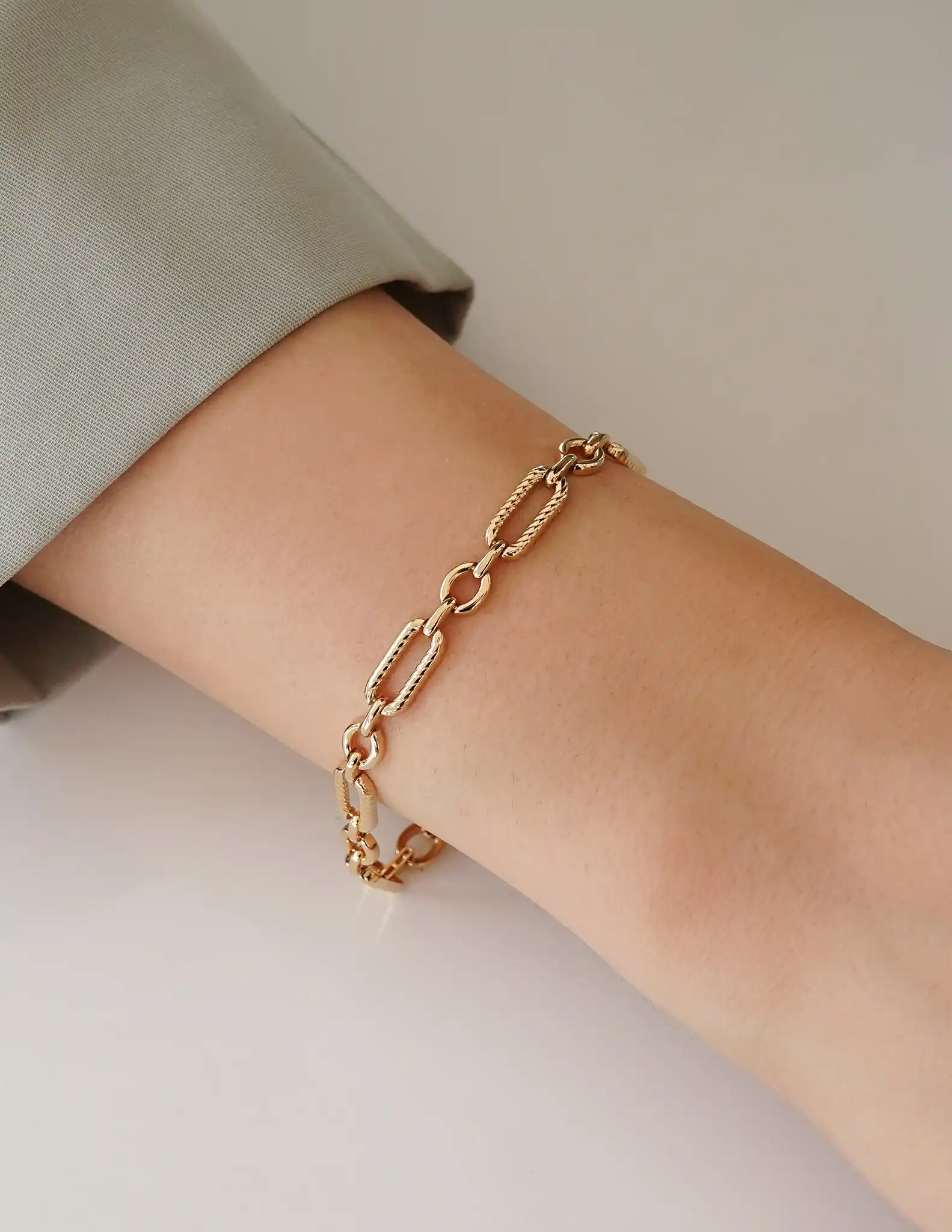 Yassı Ataç Halka Zincir Bileklik