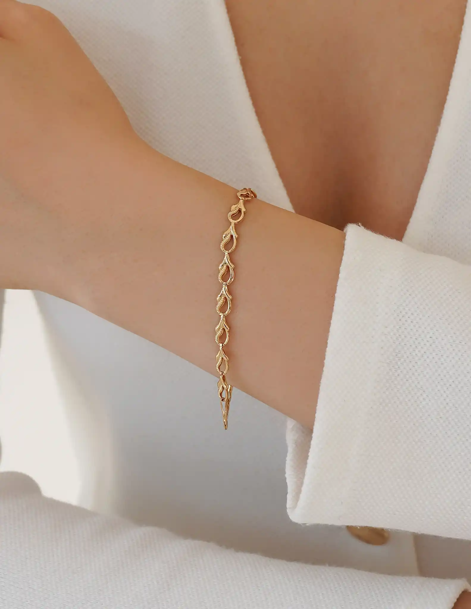 Damla Figürlü Altın Zincir Bileklik