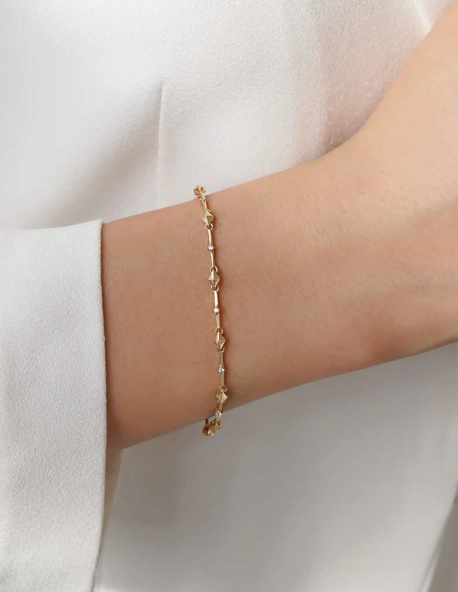 Çizgi Altın Bileklik