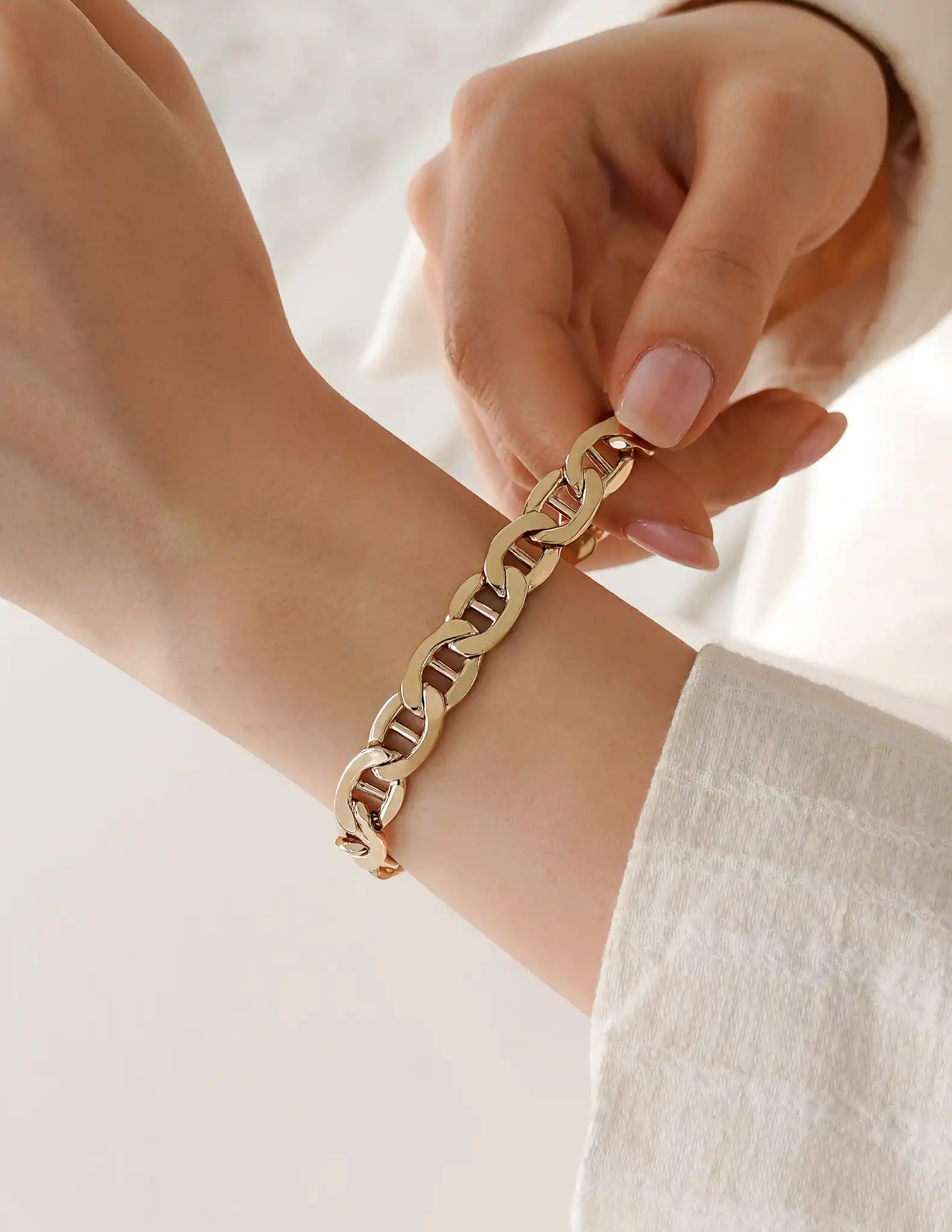 Düğme Zincirli Altın Bileklik