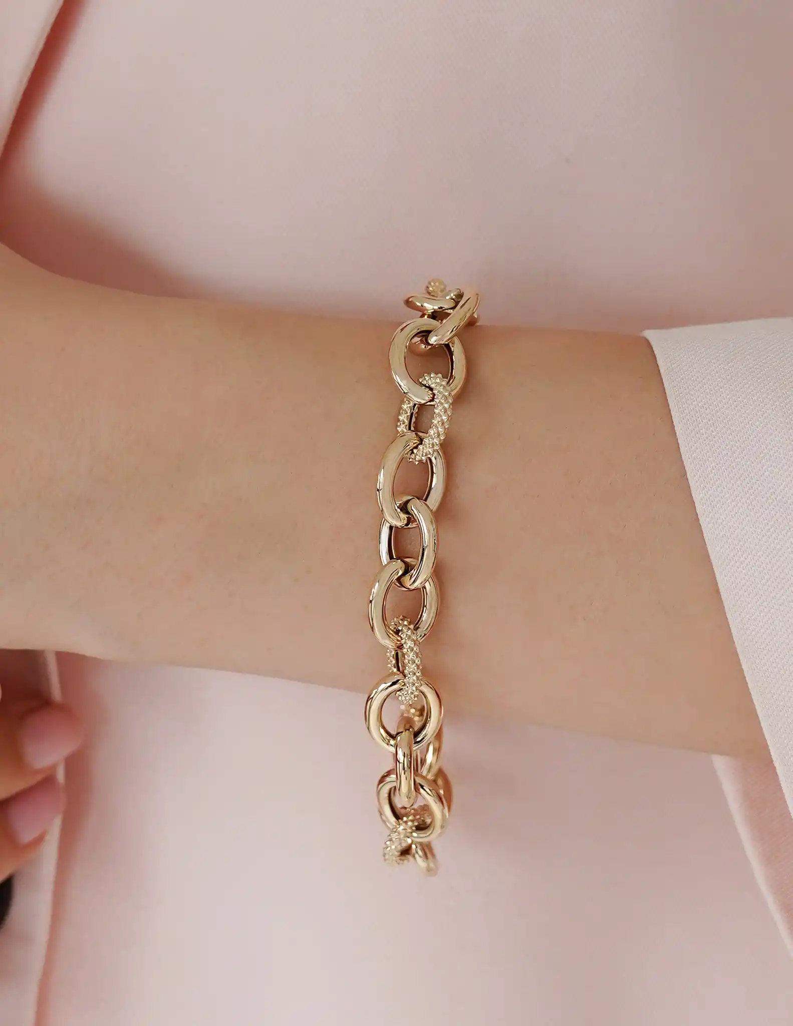 Desenli Halkalı Zincir Bileklik