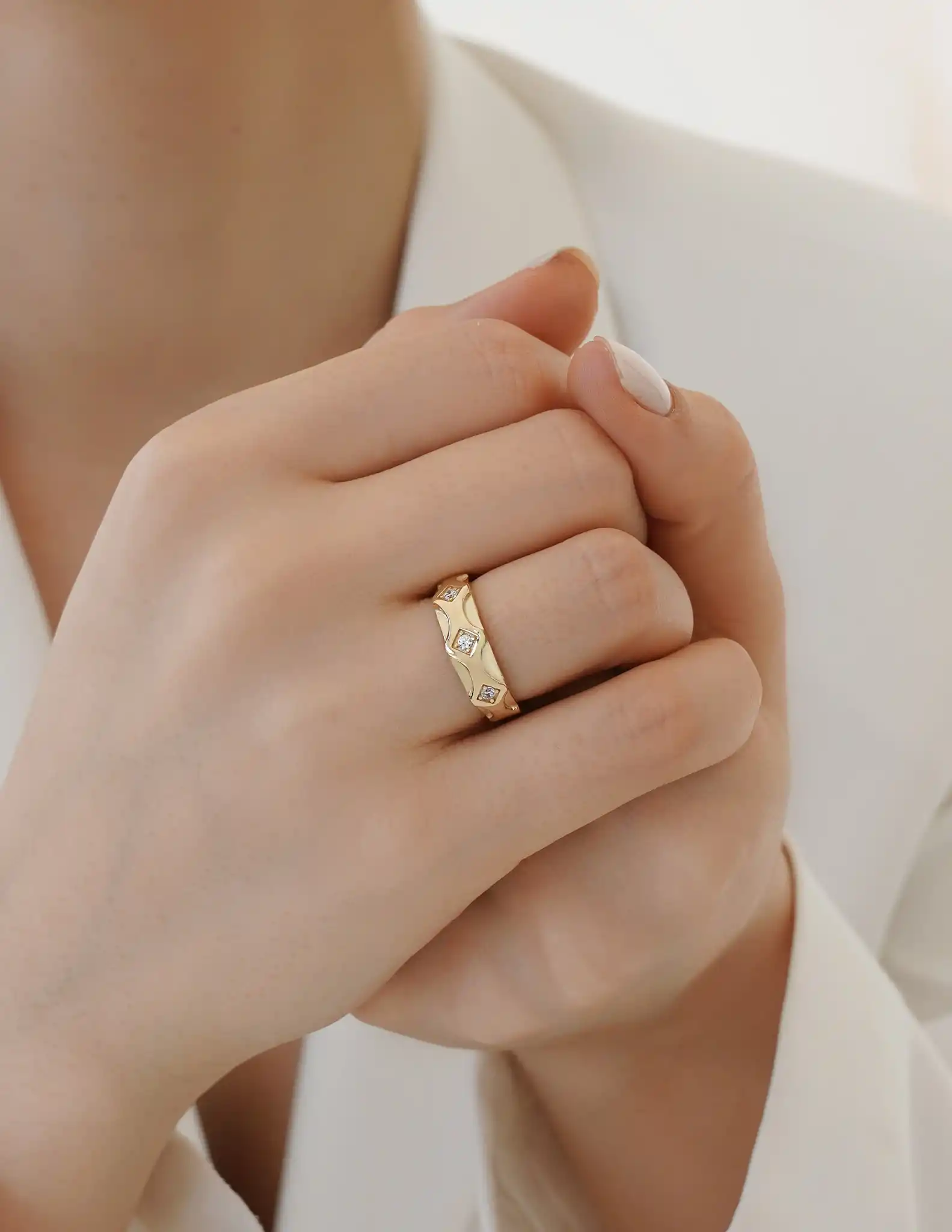 Taşlı Vintage Altın Yüzük