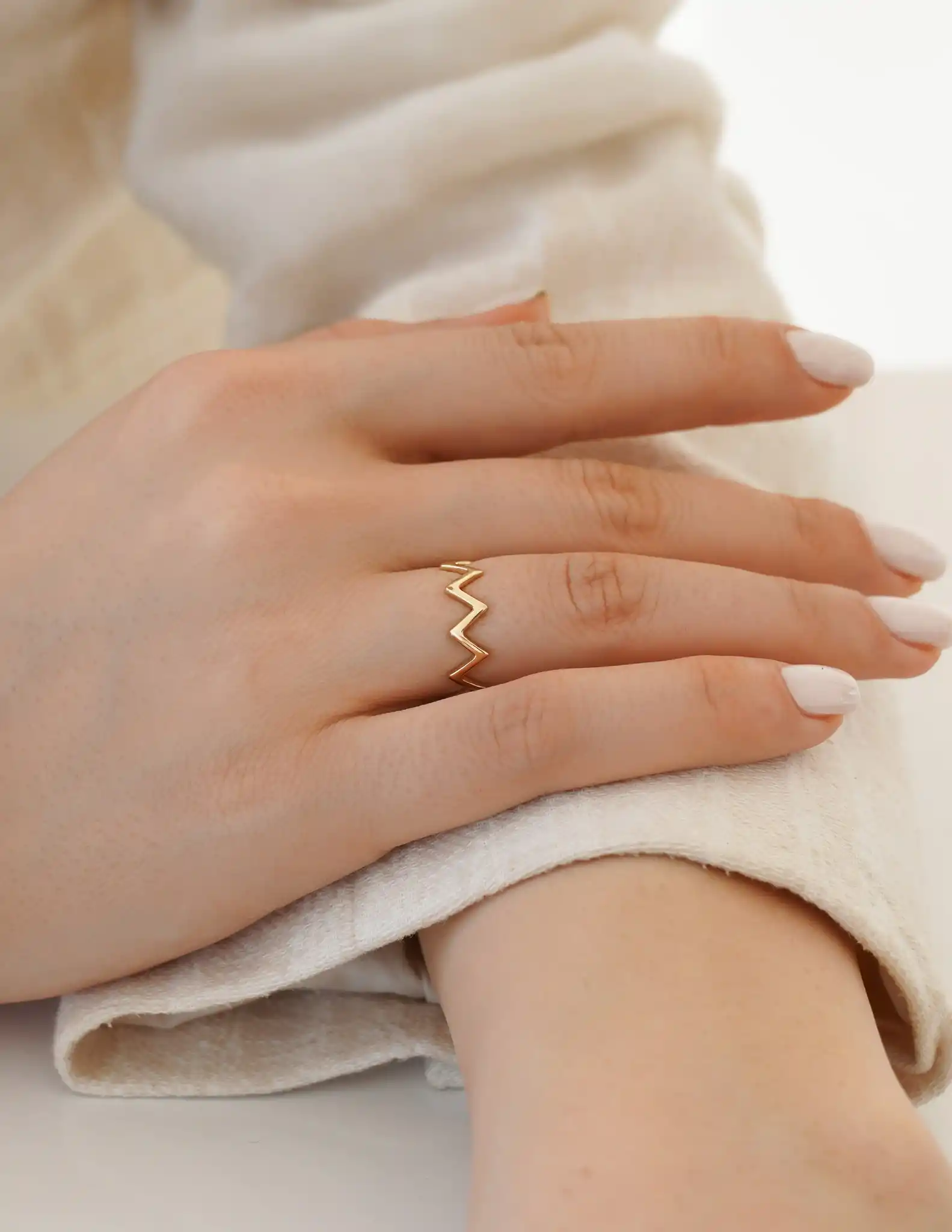 Altın Zigzag Yüzük