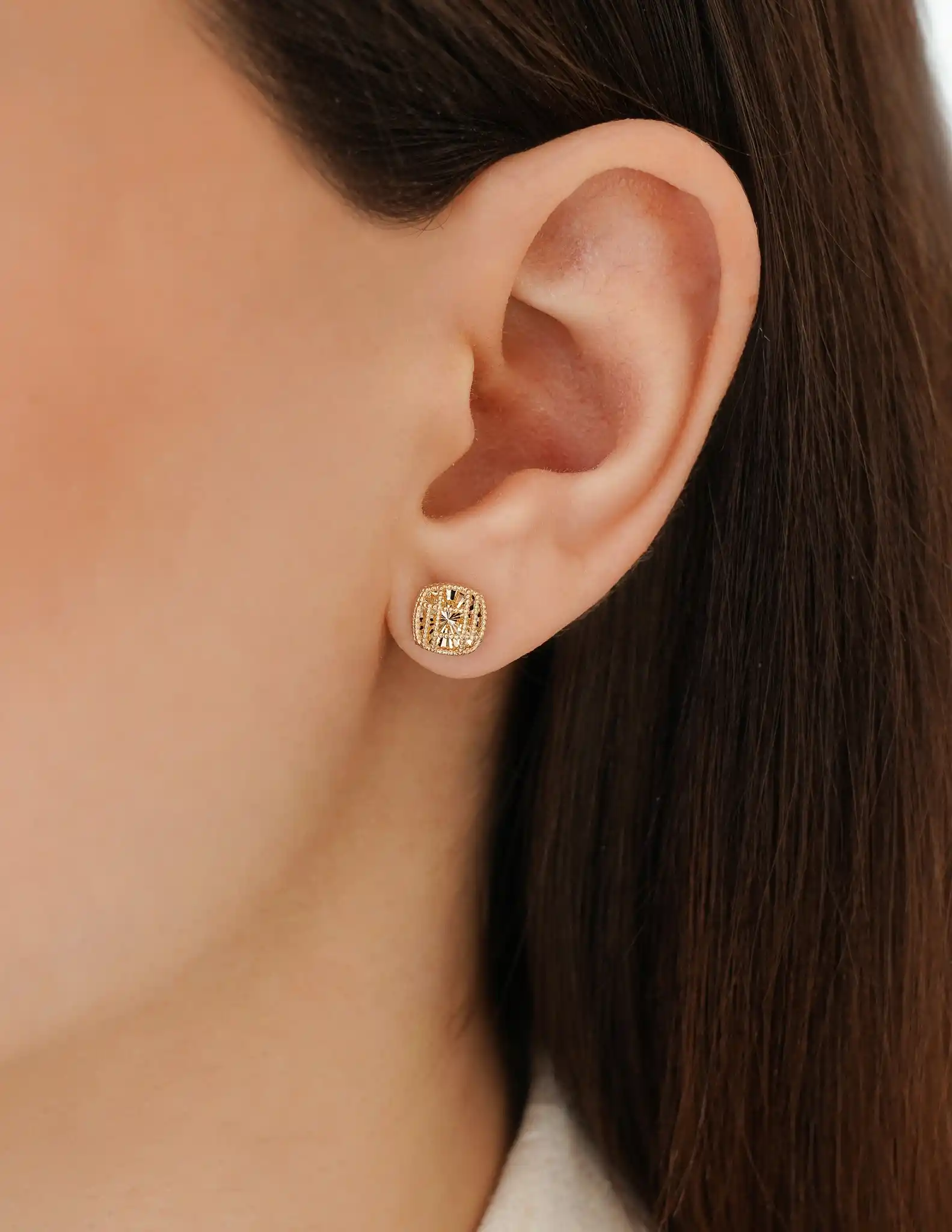 Altın Vintage Küpe