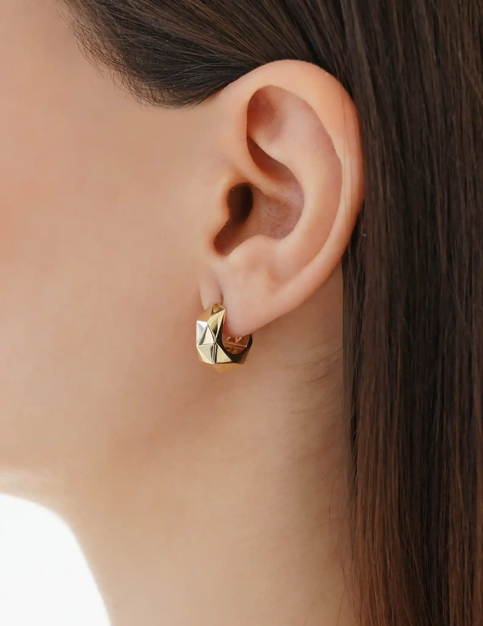 Prizma Formlu Altın Halka Küpe