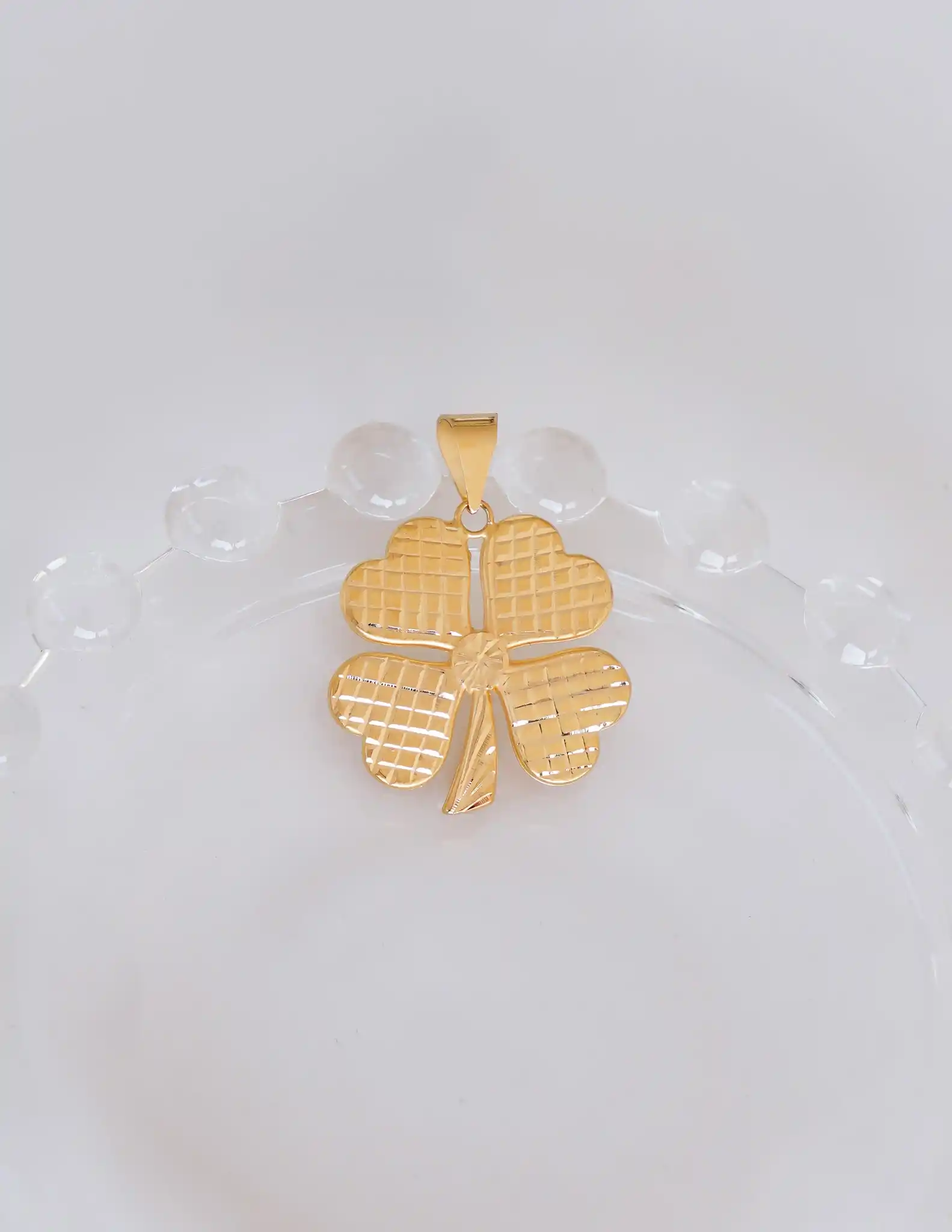 22 Ayar Altın Dokulu Yonca Kolye Ucu